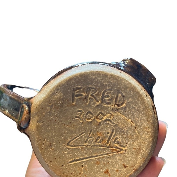 Dog paw studio a stoneware mug - Picture 5 of 5